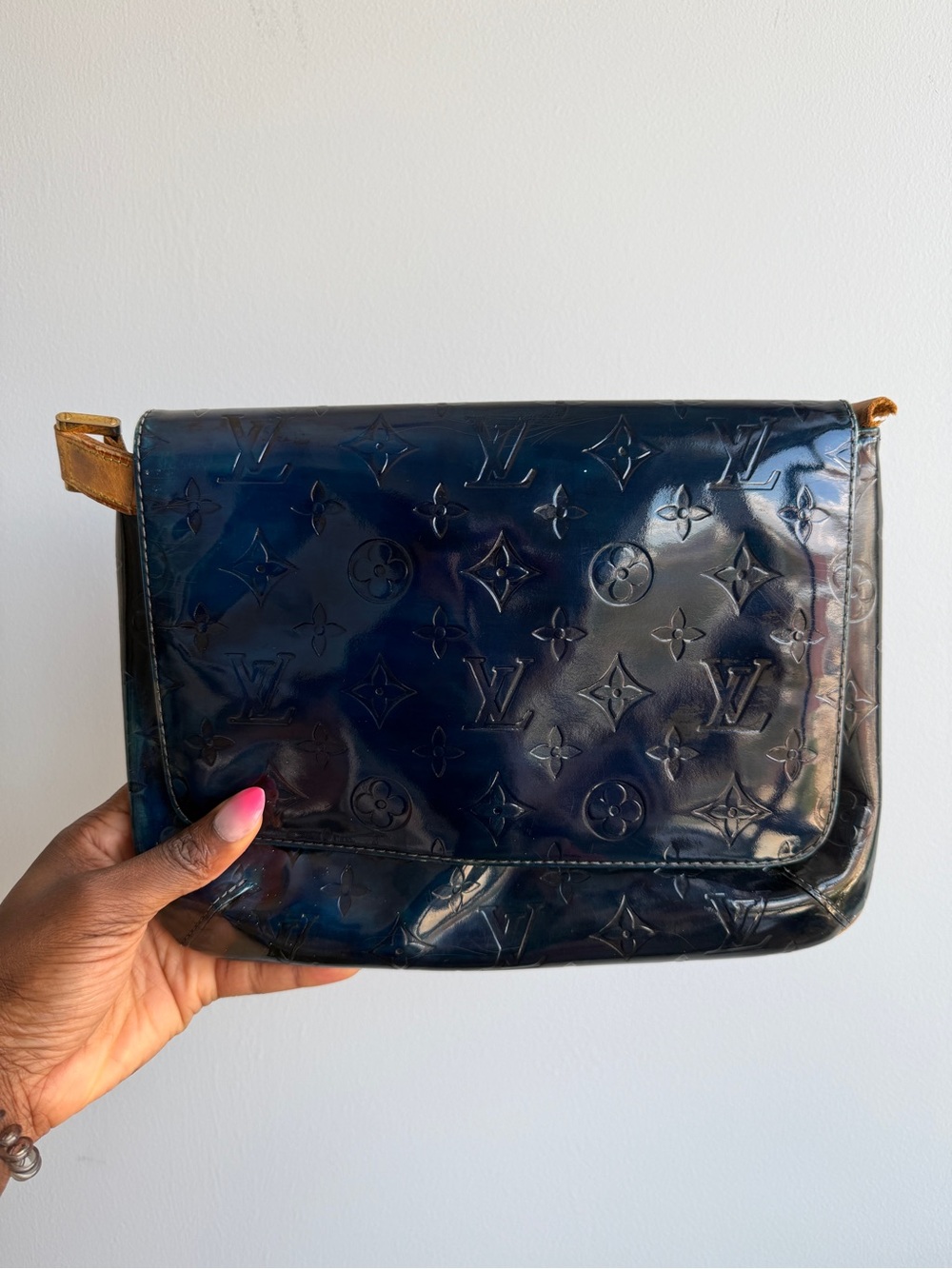Louis Vuitton Vernis Thompson Black Patent Monogram Shoulder Bag Gold Authentic
